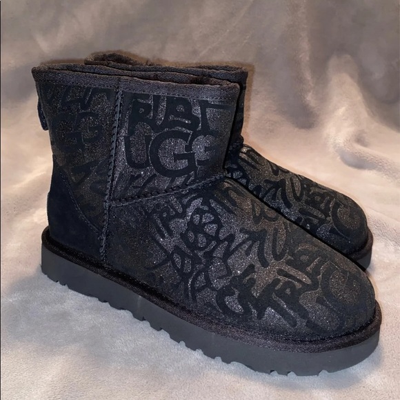 Ugg boots size 5 - Picture 1 of 6